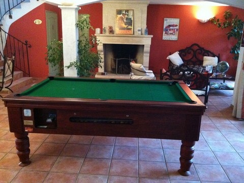 Billard pour hall d'accueil d'hôtel